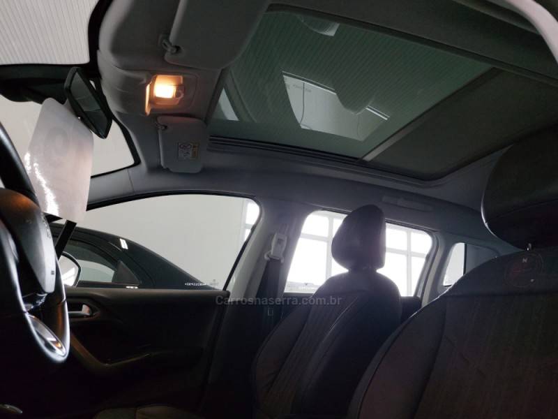 PEUGEOT - 2008 - 2018/2019 - Branca - R$ 75.900,00