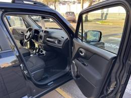 JEEP - RENEGADE - 2022/2023 - Preta - R$ 109.900,00