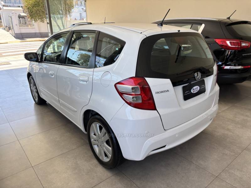 HONDA - FIT - 2013/2013 - Branca - R$ 58.900,00