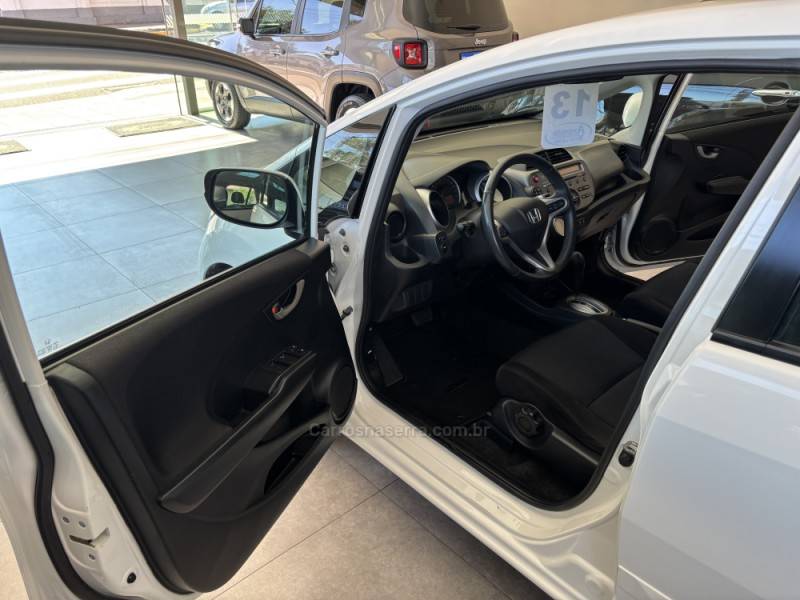 HONDA - FIT - 2013/2013 - Branca - R$ 58.900,00