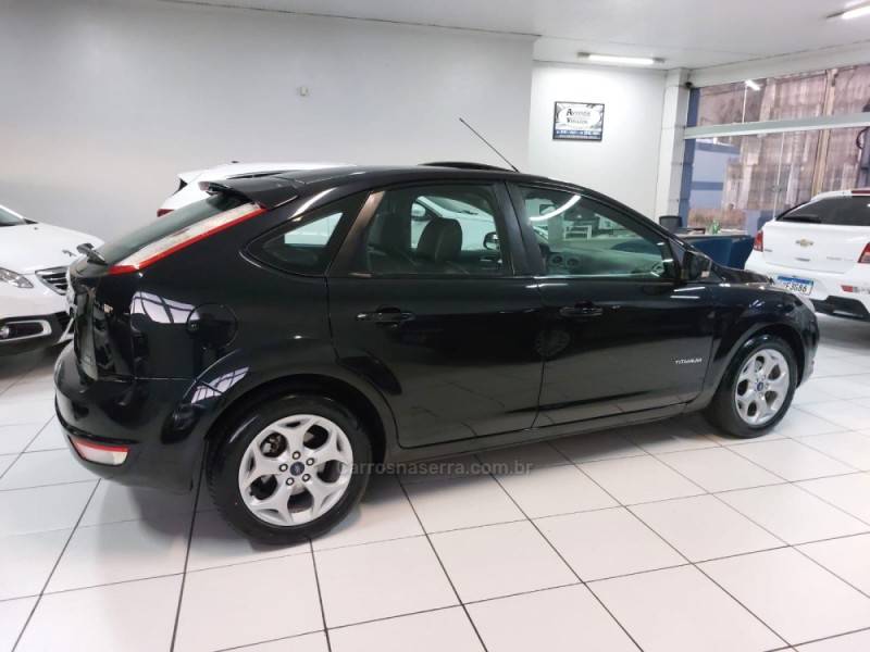 FORD - FOCUS - 2013/2013 - Preta - R$ 54.900,00