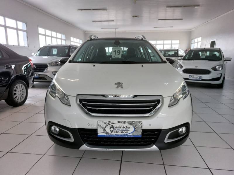PEUGEOT - 2008 - 2018/2019 - Branca - R$ 75.900,00