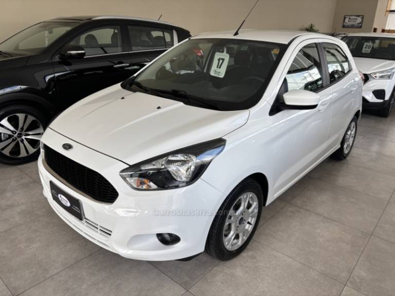 FORD - KA - 2016/2017 - Branca - R$ 54.500,00