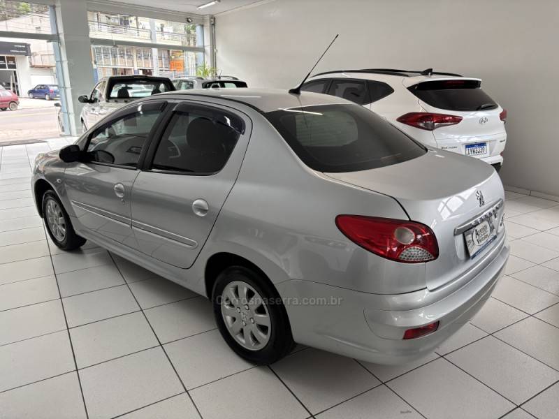 PEUGEOT - 207 - 2012/2012 - Prata - R$ 29.900,00