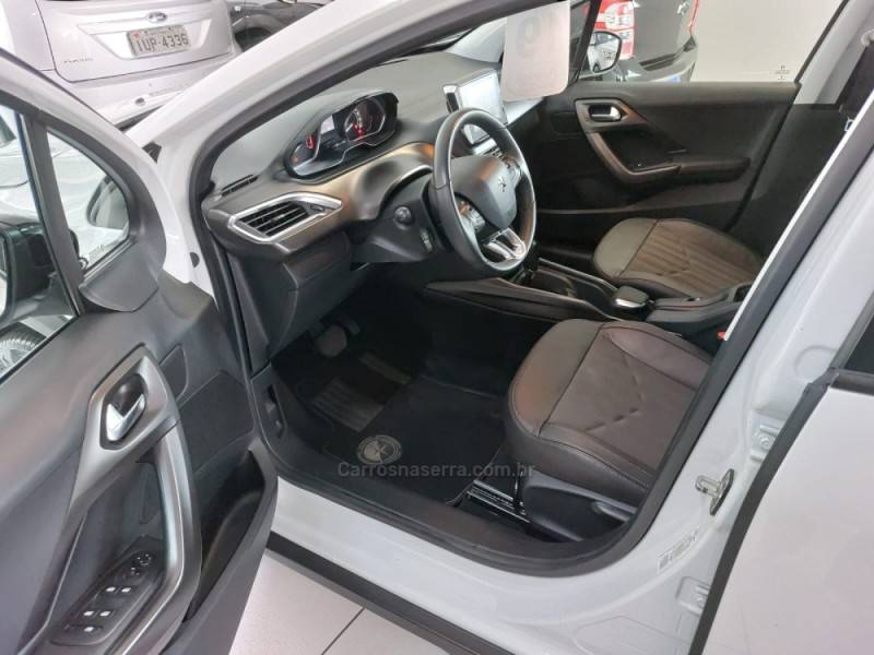 PEUGEOT - 2008 - 2018/2019 - Branca - R$ 75.900,00