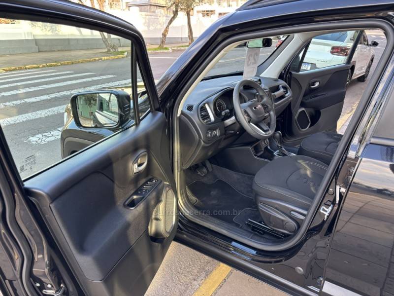 JEEP - RENEGADE - 2022/2023 - Preta - R$ 109.900,00