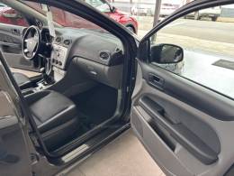 FORD - FOCUS - 2013/2013 - Cinza - R$ 49.900,00