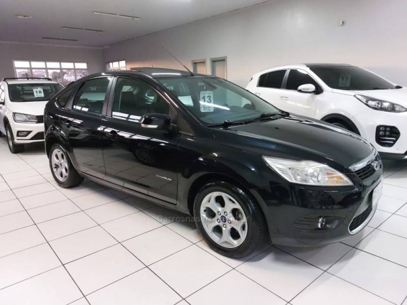FORD - FOCUS - 2013/2013 - Preta - R$ 54.900,00