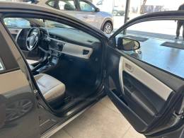 TOYOTA - COROLLA - 2016/2017 - Cinza - R$ 98.500,00