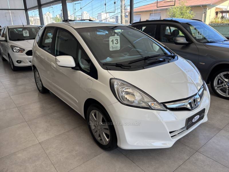 HONDA - FIT - 2013/2013 - Branca - R$ 58.900,00