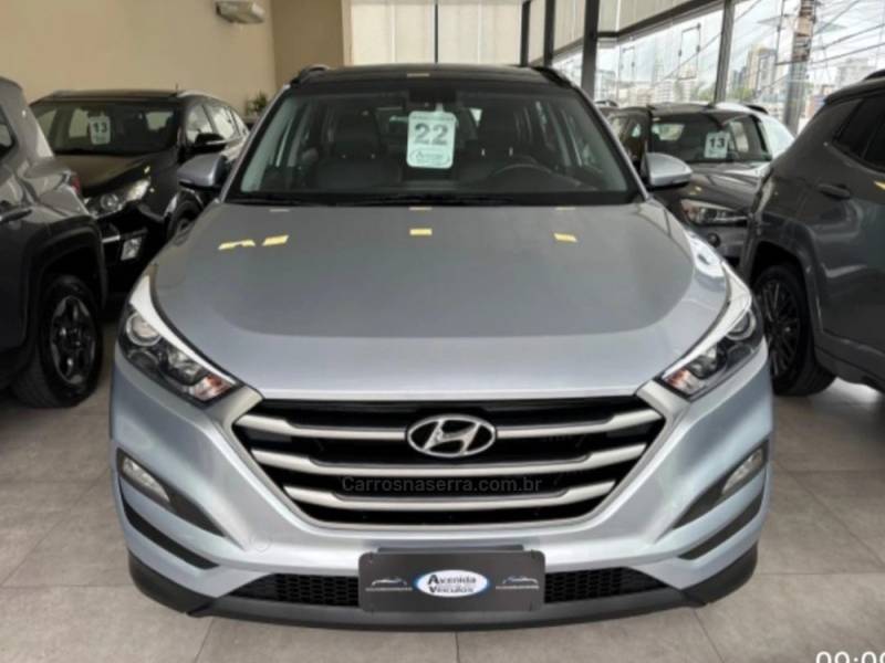 HYUNDAI - TUCSON - 2021/2022 - Prata - R$ 127.900,00