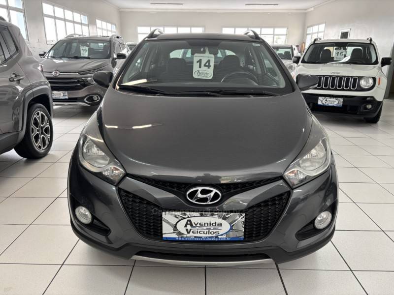 HYUNDAI - HB20X - 2013/2014 - Cinza - R$ 56.900,00