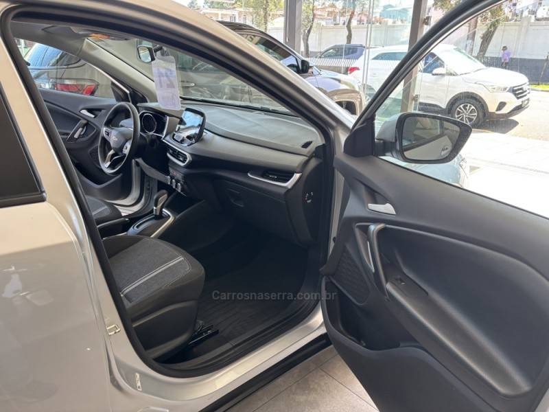 CHEVROLET - TRACKER - 2020/2021 - Prata - R$ 96.900,00